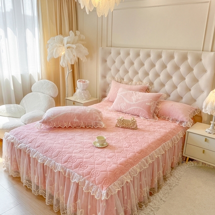 91家纺网 家纺一手货源 找家纺 （总）网红馆（ck家纺） 2025新款雕花绒牛奶绒床裙三件套-蝴蝶梦境