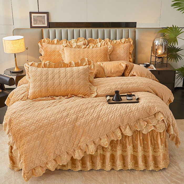 91家纺网 家纺一手货源 找家纺 虹星家纺 2024新款可拆卸宝宝绒夹棉床裙三四件套-盛世芳华 盛世芳华 暖杏