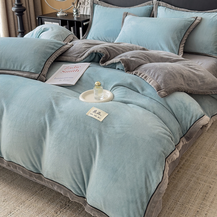 91家纺网 家纺一手货源 找家纺 欧邦 新款新款纯色牛奶绒夹棉床盖四件套 天蓝+浅灰