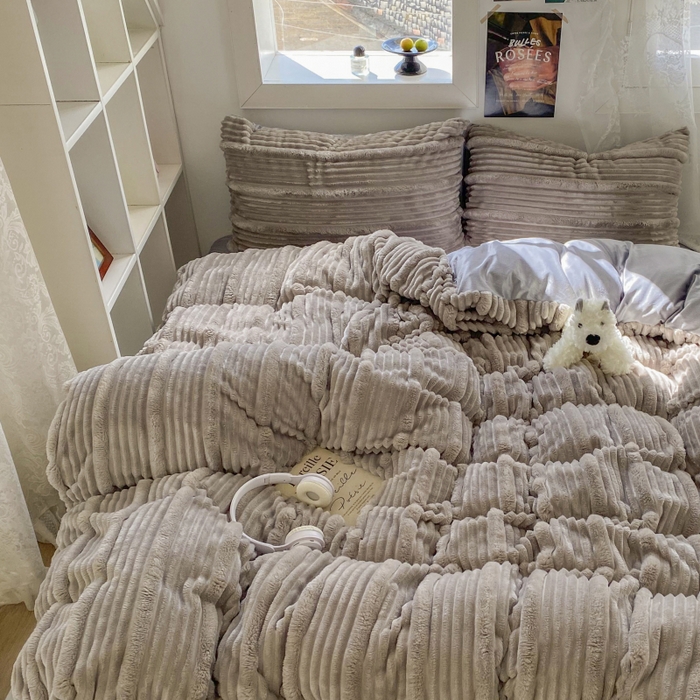 91家纺网 家纺一手货源 找家纺 2025新款秋冬澳密绒保暖四件套-雪瑞系列 雪瑞-灰色