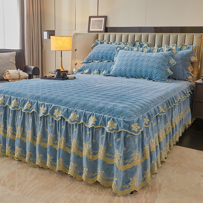 91家纺网 家纺一手货源 找家纺 虹星家纺 2024新款可拆卸宝宝绒夹棉床裙三件套-盛世芳华 盛世芳华 天蓝