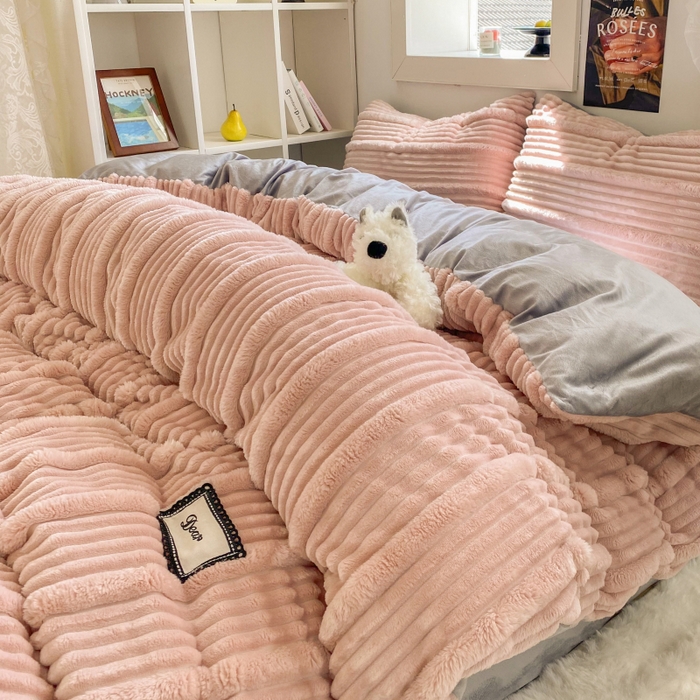 91家纺网 家纺一手货源 找家纺 2025新款秋冬澳密绒保暖四件套-雪瑞系列 雪瑞-粉色