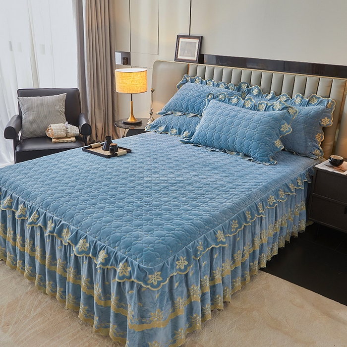 91家纺网 家纺一手货源 找家纺 虹星家纺 2024新款可拆卸宝宝绒夹棉床裙三件套-盛世芳华 盛世芳华 天蓝