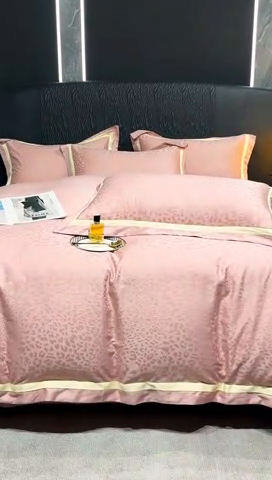 91家纺网 家纺一手货源 找家纺 2024新款轻奢双拼角全棉提花四件套 豹纹-樱花粉