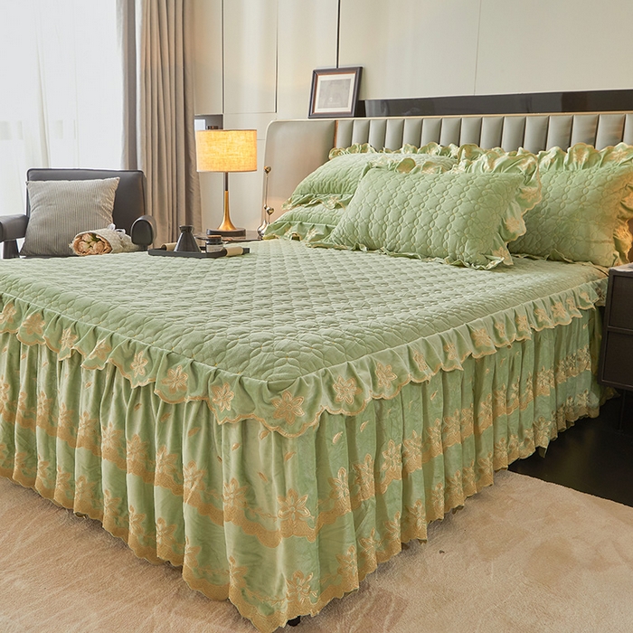 91家纺网 家纺一手货源 找家纺 虹星家纺 2024新款可拆卸宝宝绒夹棉床裙三件套-盛世芳华 盛世芳华 果绿