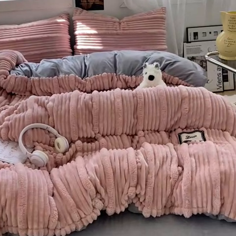 91家纺网 家纺一手货源 找家纺 2025新款秋冬澳密绒保暖四件套-雪瑞系列 雪瑞-粉色