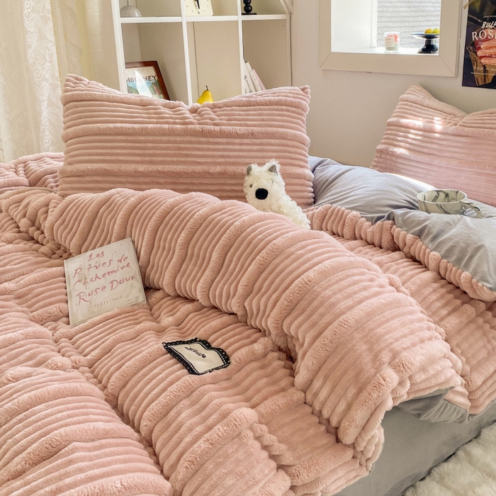 91家纺网 家纺一手货源 找家纺 2025新款秋冬澳密绒保暖四件套-雪瑞系列 雪瑞-粉色