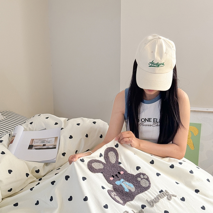 91家纺网 家纺一手货源 找家纺 2024新款全棉数码毛巾绣ins系列四件套 兔兔小姐