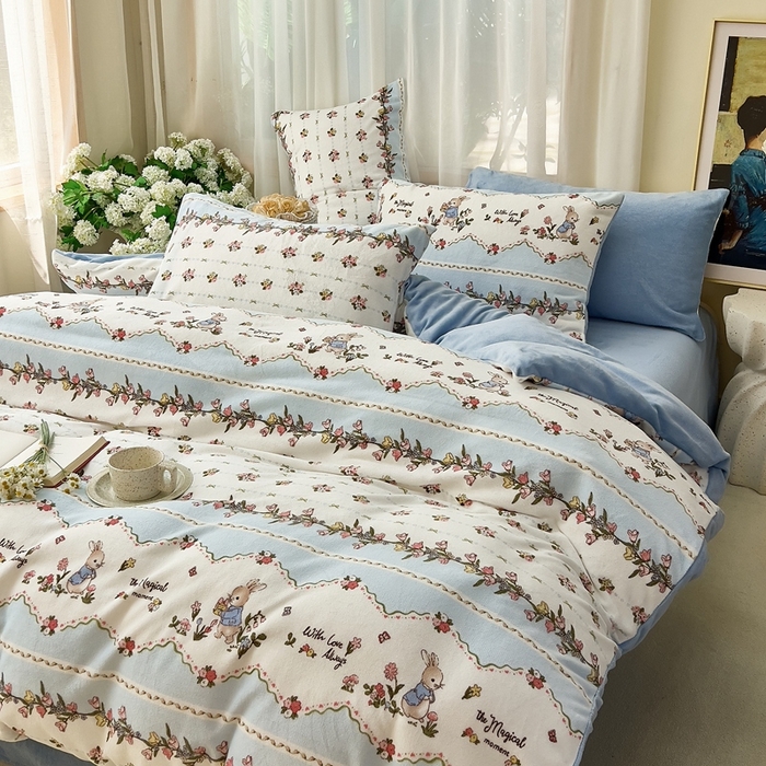 91家纺网 家纺一手货源 找家纺 美派工厂店 2024新款牛奶绒印花四件套 甜糯兔兔