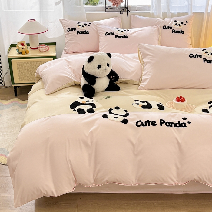 91家纺网 家纺一手货源 找家纺 一左一右 2024新款亲肤磨毛水洗棉拼接立体毛巾绣花卡通四件套儿童学生三件套床笠（提供买家秀） 熊猫派对-粉玉