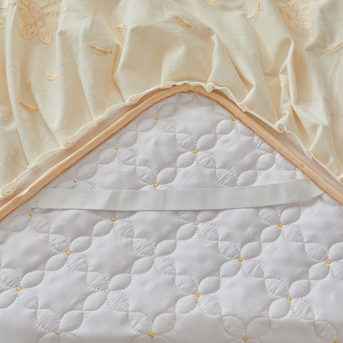 91家纺网 家纺一手货源 找家纺 虹星家纺 2024新款可拆卸宝宝绒夹棉床裙三四件套-盛世芳华 盛世芳华 奶白