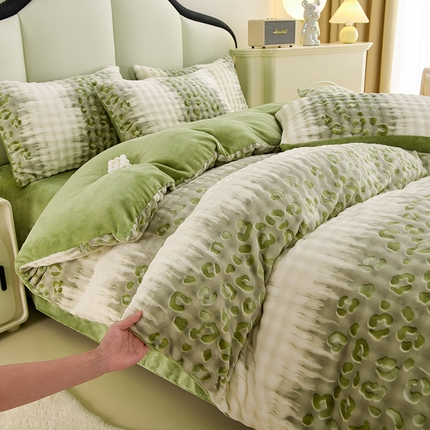 91家纺网 家纺一手货源 找家纺 （总）千嘻汇家纺 2024新款兔兔绒牛奶绒泡泡四件套