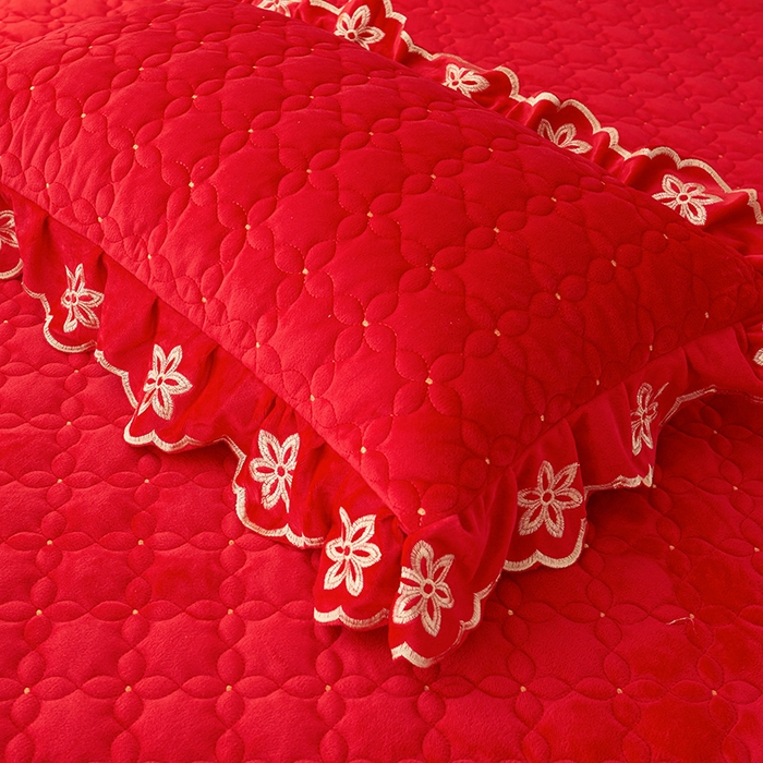 91家纺网 家纺一手货源 找家纺 虹星家纺 2024新款可拆卸宝宝绒夹棉床裙三四件套-盛世芳华 盛世芳华 大红