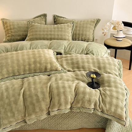 91家纺网 家纺一手货源 找家纺 （总）欧邦 新款A类泡泡绒牛奶绒夹棉床盖四件套