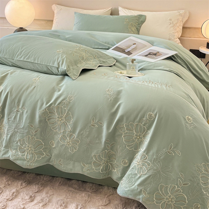 91家纺网 家纺一手货源 找家纺 艾莱家纺 2024新款A类新疆长绒棉加厚柔顺磨毛四件套-烂漫花开（风格二） 花开烂漫-芦草绿