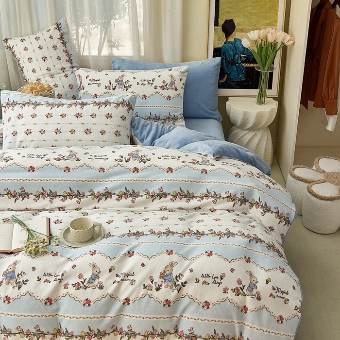 91家纺网 家纺一手货源 找家纺 美派工厂店 2024新款牛奶绒印花四件套 甜糯兔兔