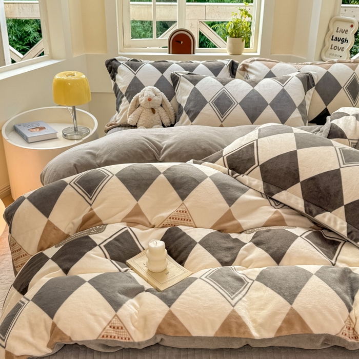 91家纺网 家纺一手货源 找家纺 梦可莱家居 2024秋冬牛奶绒韩系ins印花床盖四件套 菱形格