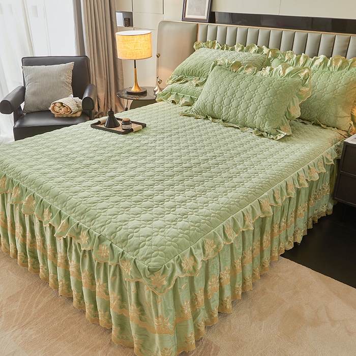 91家纺网 家纺一手货源 找家纺 虹星家纺 2024新款可拆卸宝宝绒夹棉床裙三件套-盛世芳华 盛世芳华 果绿