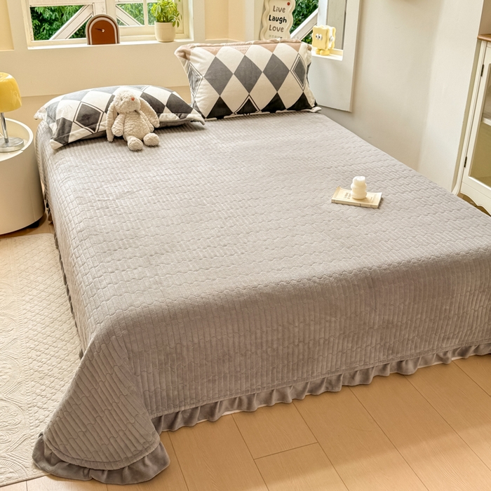 91家纺网 家纺一手货源 找家纺 梦可莱家居 2024秋冬牛奶绒韩系ins印花床盖四件套 菱形格