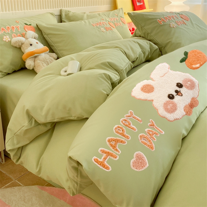 91家纺网 家纺一手货源 找家纺 一左一右 2024新款亲肤磨毛水洗棉立体毛巾绣花卡通四件套儿童学生三件套床笠（提供买家秀） 快乐兔兔-浅绿