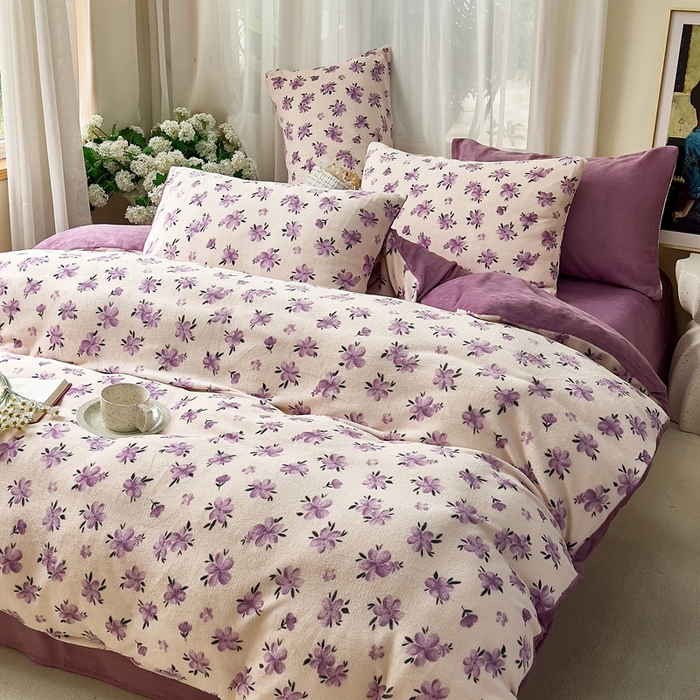 91家纺网 家纺一手货源 找家纺 美派工厂店 2024新款牛奶绒印花四件套 小紫花