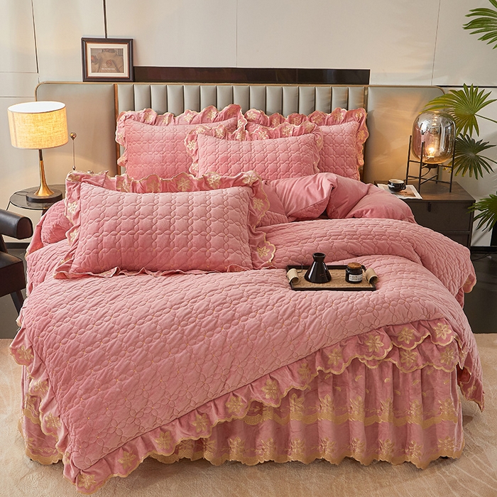 91家纺网 家纺一手货源 找家纺 虹星家纺 2024新款可拆卸宝宝绒夹棉床裙三四件套-盛世芳华 盛世芳华 梦粉