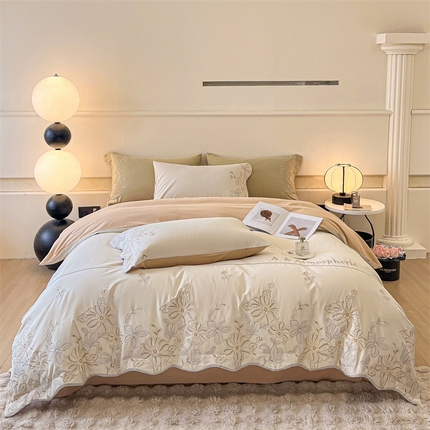 91家纺网 家纺一手货源 找家纺 艾莱家纺 2024新款A类新疆长绒棉加厚柔顺磨毛四件套-烂漫花开（风格二） 花开烂漫-白鹭