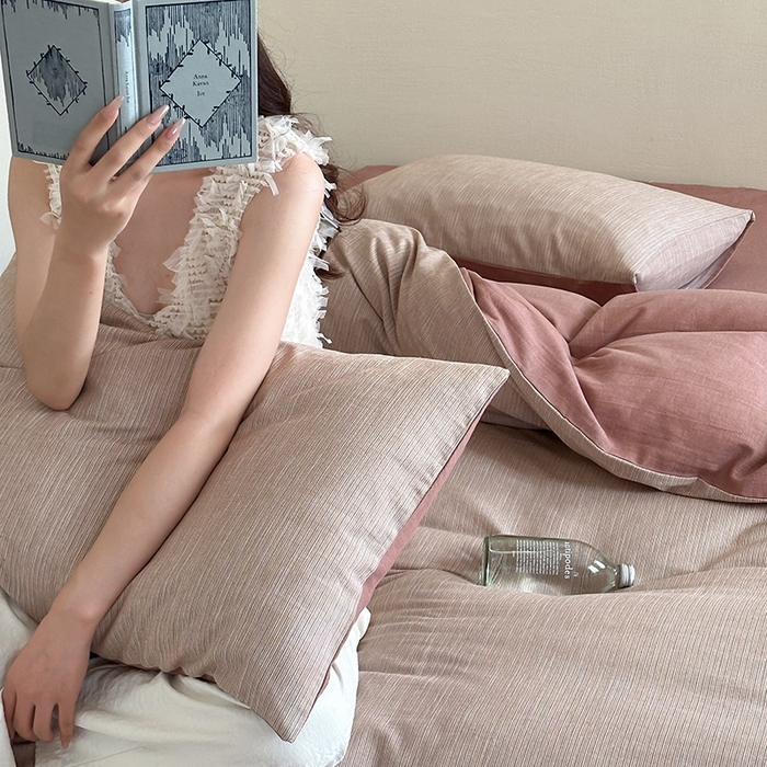 91家纺网 家纺一手货源 找家纺 2024新款全棉水洗提花工艺四件套-时光巴黎 时光红条