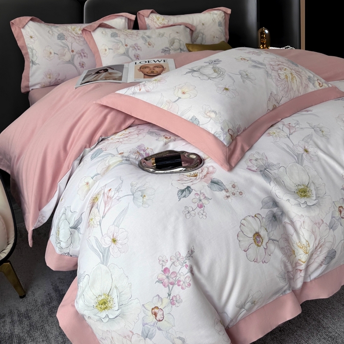 91家纺网 家纺一手货源 找家纺 朵希曼 2026新款全棉大宽边拼角磨毛四件套 回眸一笑米