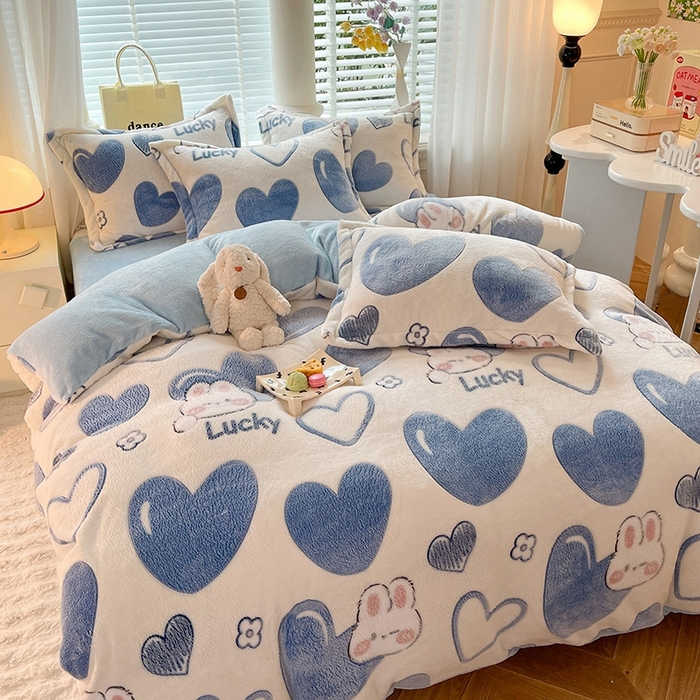 91家纺网 家纺一手货源 找家纺 妖妖家纺 2024新款加厚雪花绒印花单品三件套四件套 蓝心小兔