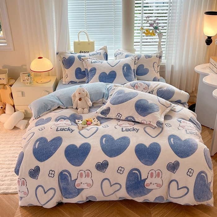 91家纺网 家纺一手货源 找家纺 妖妖家纺 2024新款加厚雪花绒印花单品三件套四件套 蓝心小兔