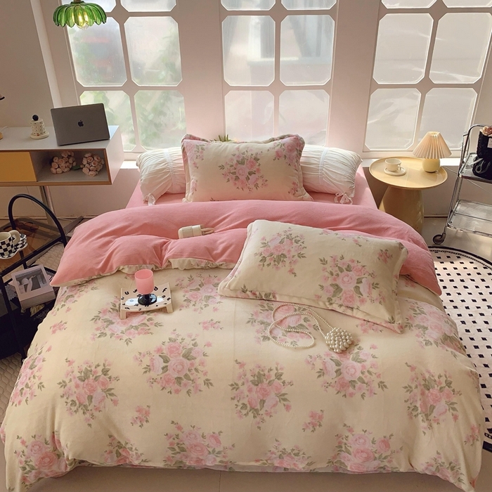 91家纺网 家纺一手货源 找家纺 莱豫家纺 2024新款牛奶绒印花四件套 玫瑰粉