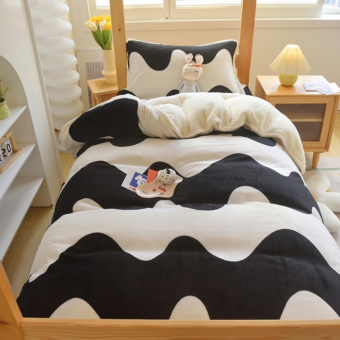 91家纺网 家纺一手货源 找家纺 多乐家纺 2024新款学生宿舍牛奶绒羊羔绒三件套 摩卡