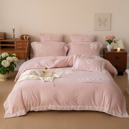 91家纺网 家纺一手货源 找家纺 （总）FORTWO家纺2024新款230G牛奶绒拼角款四件套-海派甜心