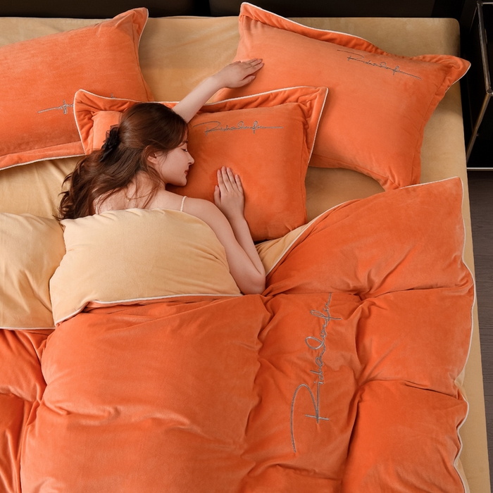 91家纺网 家纺一手货源 找家纺 2024新款A类加厚保暖婴儿绒四件套-洛伊系列 珍珠橙+轻奢黄