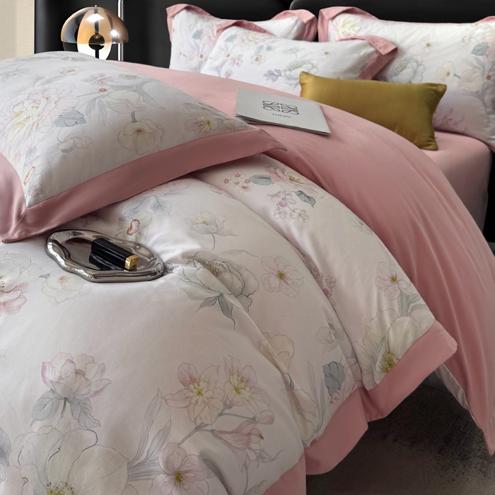 91家纺网 家纺一手货源 找家纺 朵希曼 2026新款全棉大宽边拼角磨毛四件套 回眸一笑米