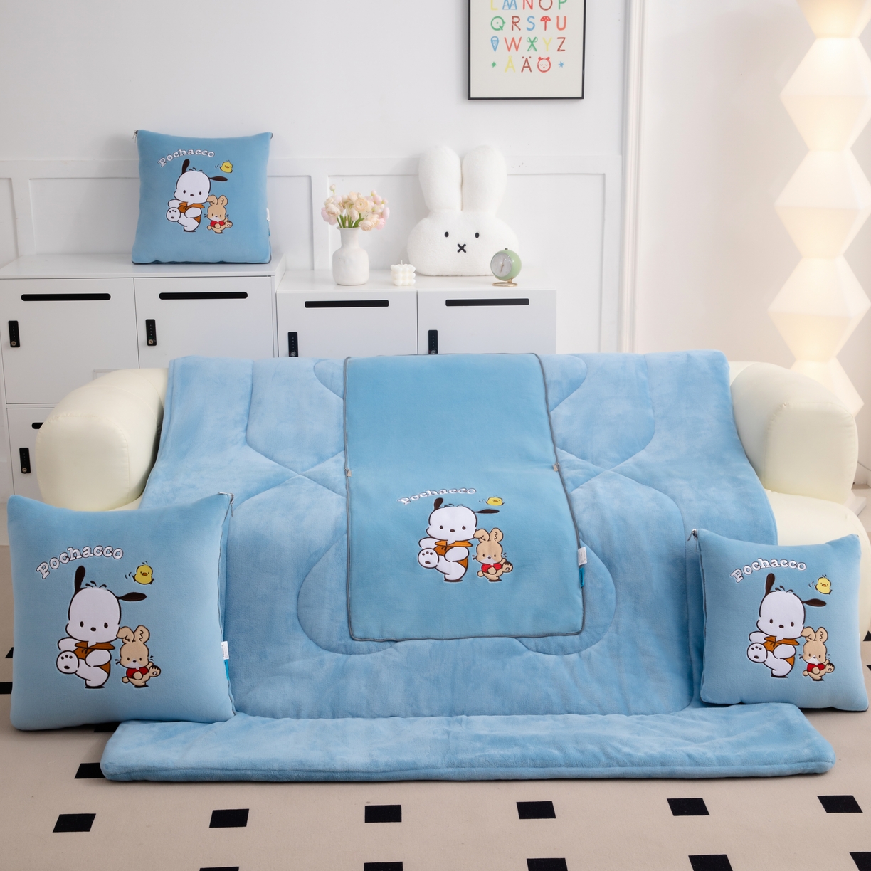 91家纺网 家纺一手货源 找家纺 2024新款三丽欧牛奶绒抱枕被 帕恰狗-蓝