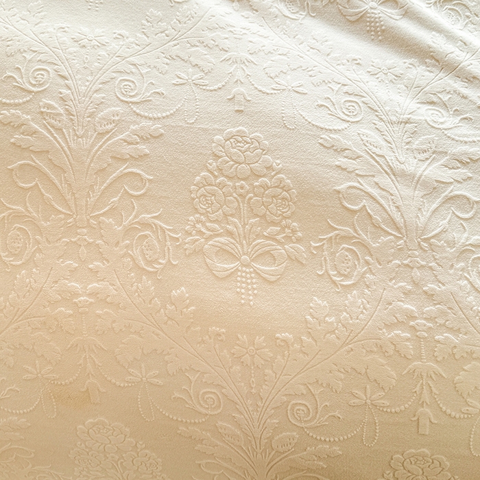 91家纺网 家纺一手货源 找家纺 花香四季家纺 2024新款牛奶绒荷叶花边夹棉单床盖-浪漫花语 浪漫花语-奶油白