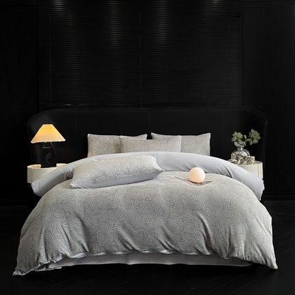 91家纺网 家纺一手货源 找家纺 经年 2025新款牛奶绒四件套-诗野 诗野-浅灰