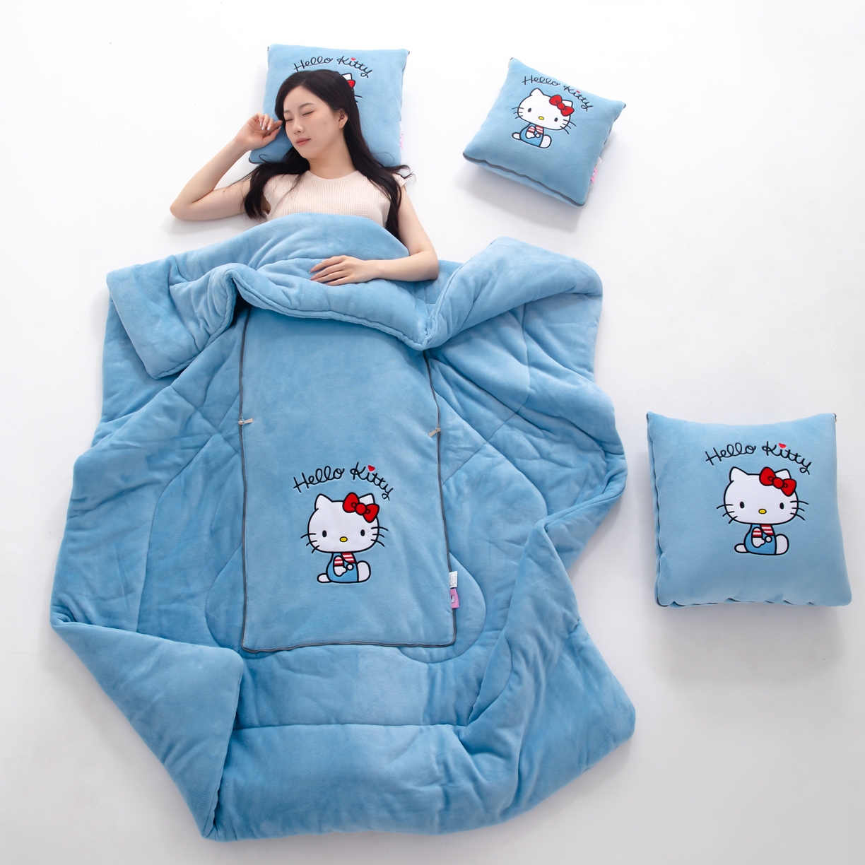 91家纺网 家纺一手货源 找家纺 2024新款三丽欧牛奶绒抱枕被 凯蒂猫