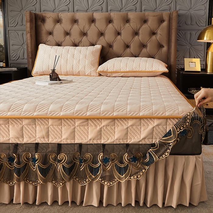 91家纺网 家纺一手货源 找家纺 锦逸家居 2024新款加厚磨毛轻奢夹棉床裙床笠三件套系列 佳人-奶茶色