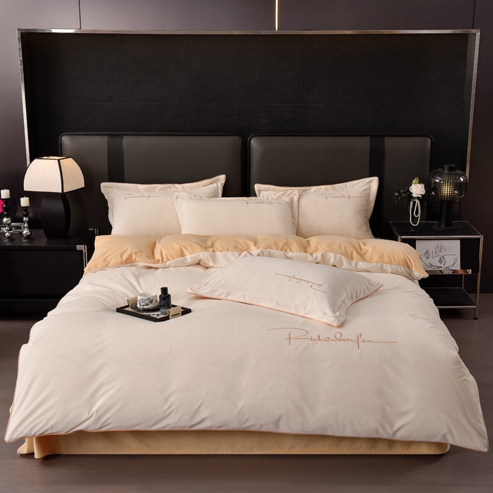 91家纺网 家纺一手货源 找家纺 2024新款A类加厚保暖婴儿绒四件套-洛伊系列 贝壳白+轻奢黄