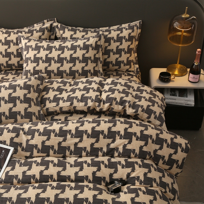 91家纺网 家纺一手货源 找家纺 大吉  2024新款加厚喷气全棉磨毛被套 墨菲