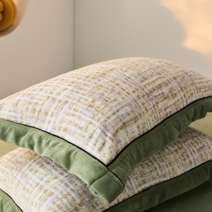 91家纺网 家纺一手货源 找家纺 LADYCOCO可可家居 单枕套-2024新款牛奶绒数码印花单品系列 香雾绿色+深绿