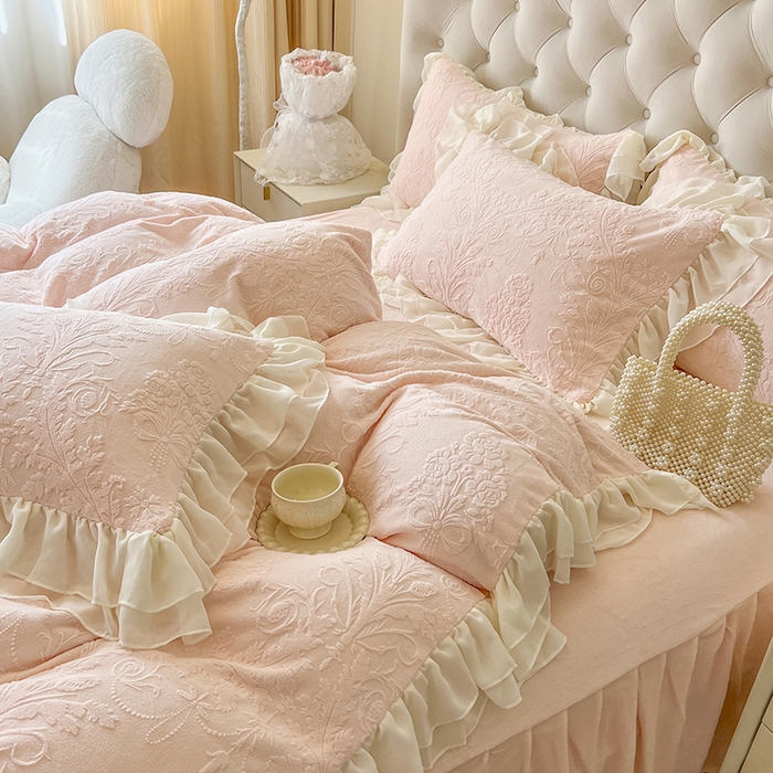 91家纺网 家纺一手货源 找家纺 （总）亲亲公主 2025新款牛奶绒雕花保暖四件套-伊莉（配送蝴蝶结）