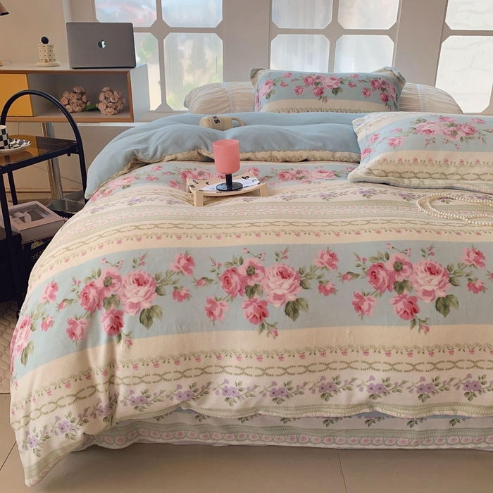 91家纺网 家纺一手货源 找家纺 莱豫家纺 2024新款牛奶绒印花四件套 蓝色梦境