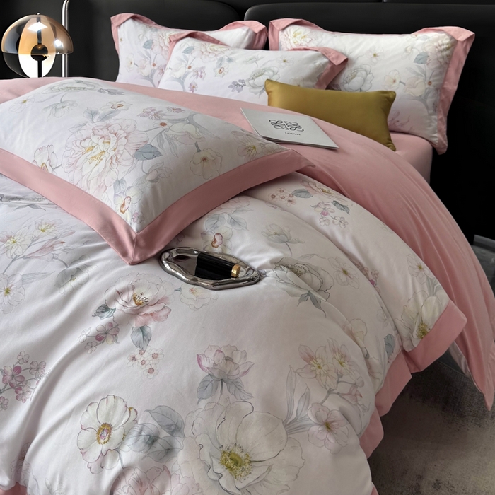 91家纺网 家纺一手货源 找家纺 朵希曼 2026新款全棉大宽边拼角磨毛四件套 回眸一笑米