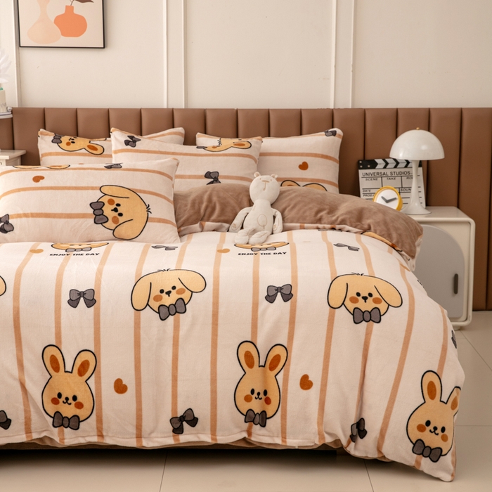 91家纺网 家纺一手货源 找家纺 乐居坊 2024新款高克重牛奶绒印花保暖四件套 绅士伙伴