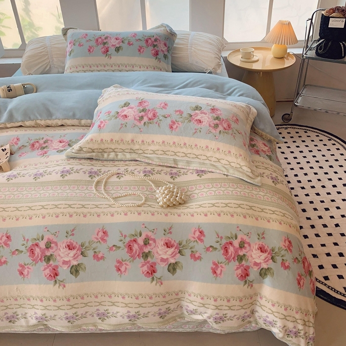 91家纺网 家纺一手货源 找家纺 莱豫家纺 2024新款牛奶绒印花四件套 蓝色梦境