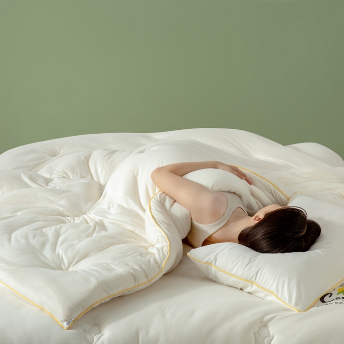 91家纺网 家纺一手货源 找家纺 慕尚家纺 2025新款玉米纤维针织棉被 玉米白